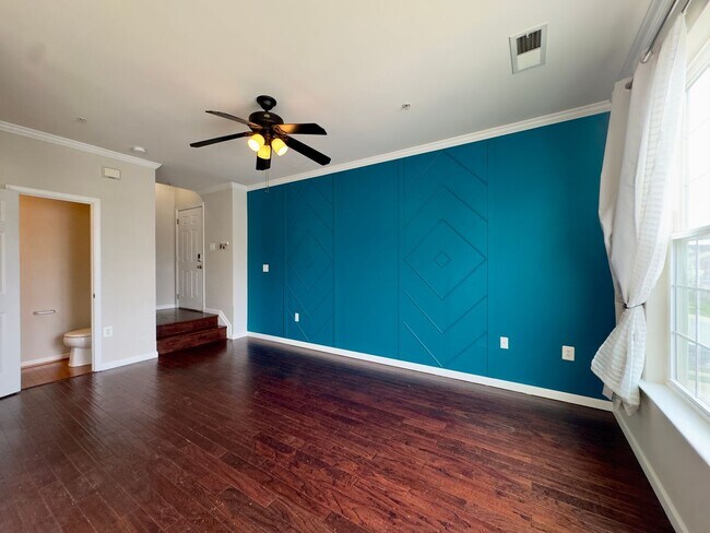 Building Photo - 170 Mohegan Dr