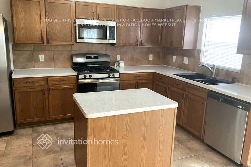 Building Photo - 4811 Russet Trail Ct