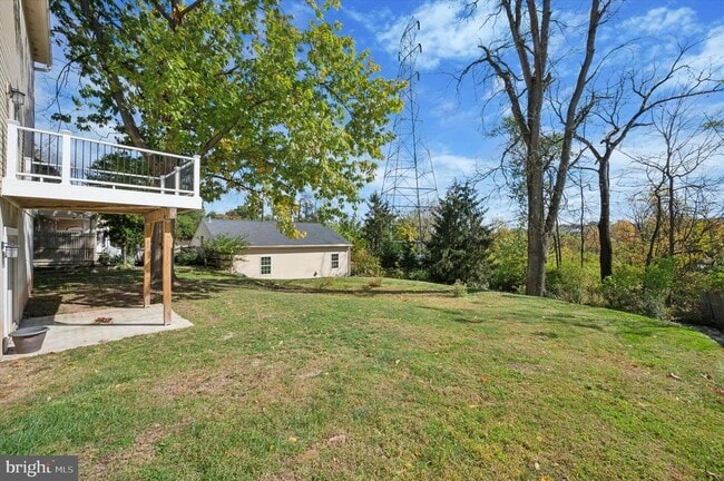 Building Photo - 605 Tabak Ave