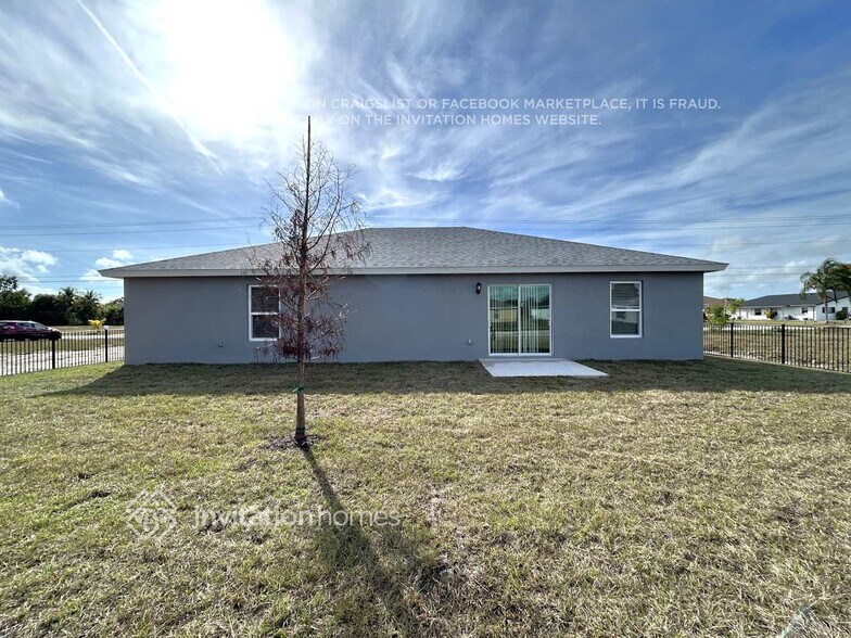 Building Photo - 539 SE 7th St