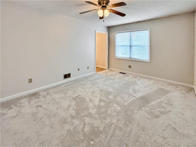 Building Photo - 7040 Sand Wedge Cir