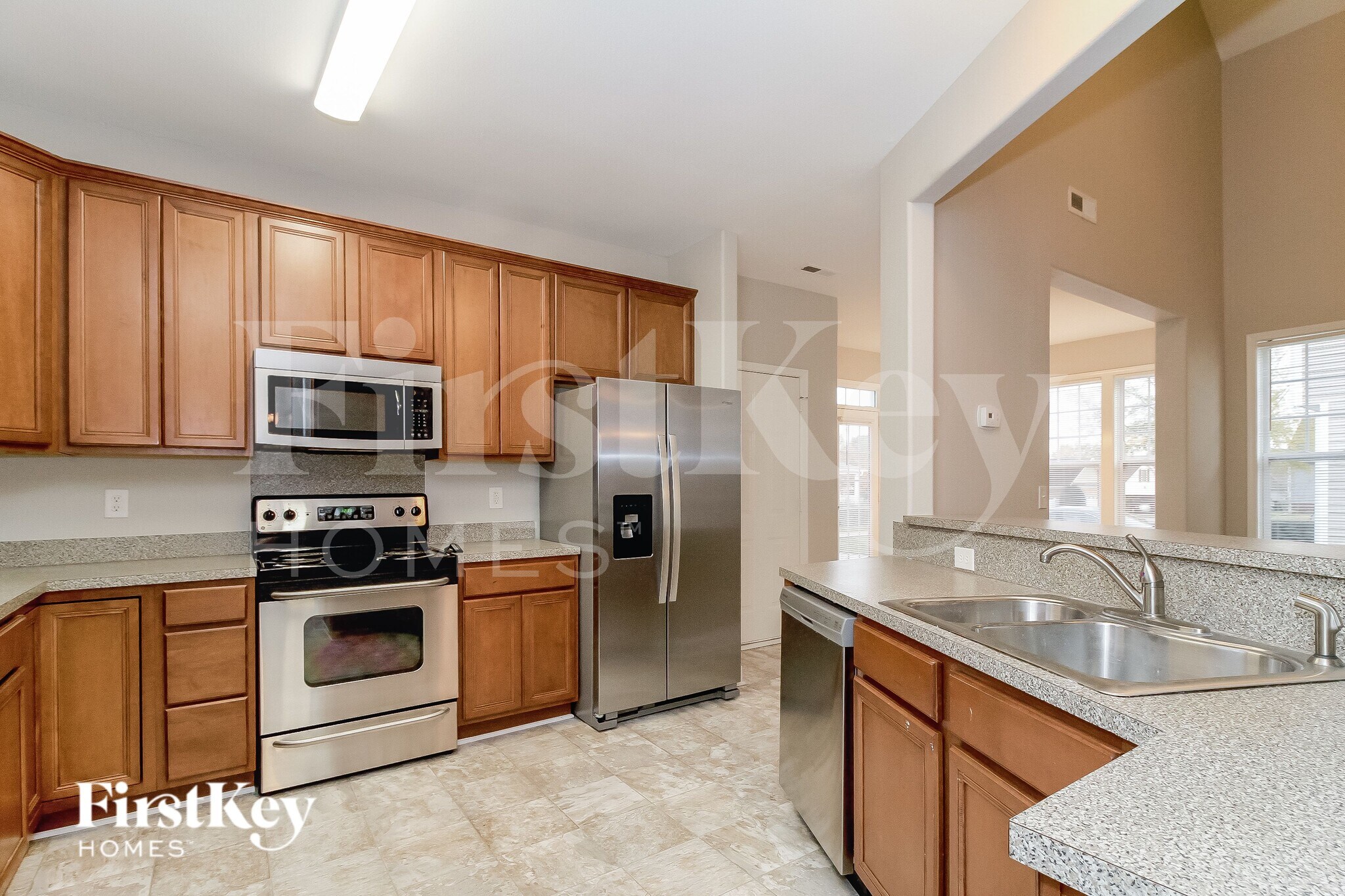 Building Photo - 112 Waverly St