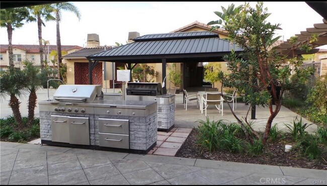 Building Photo - 10598 Acacia Ln