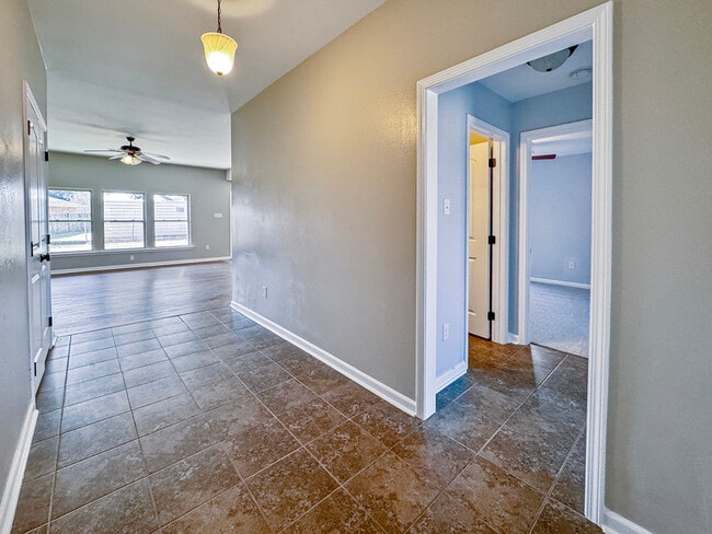 Building Photo - 1132 Eli Conner Dr