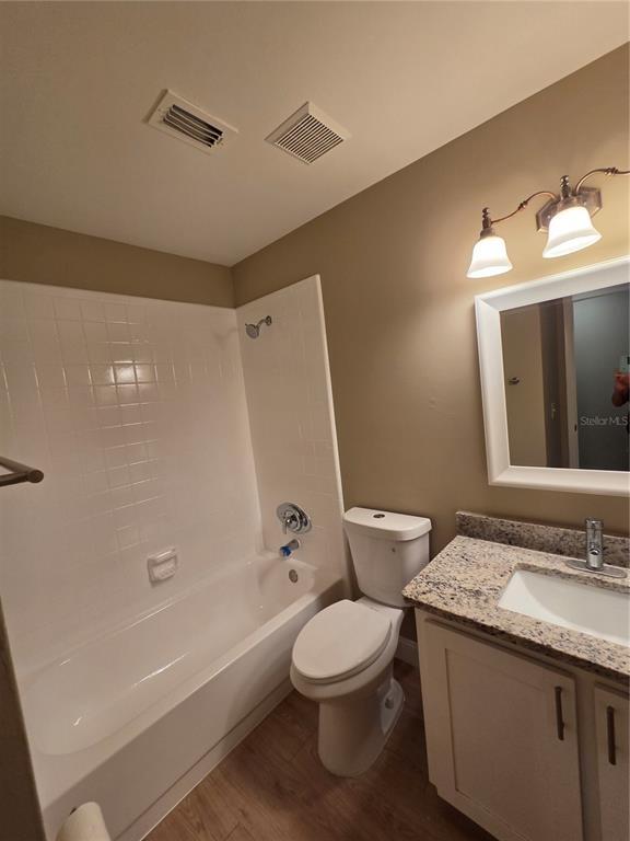Building Photo - 3334 Sassafras Ct
