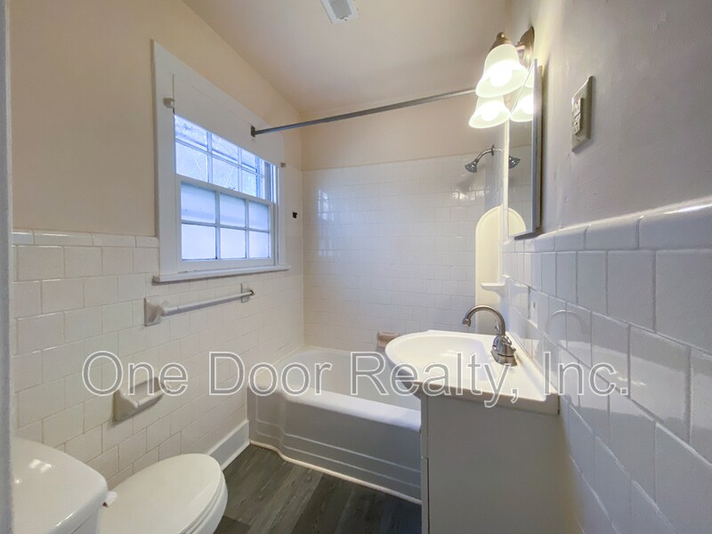 Building Photo - 715 Lafayette St