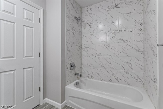 Building Photo - 224 Broad St