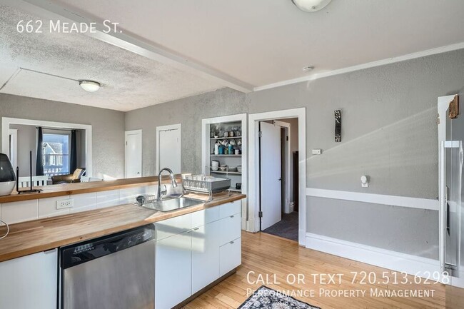 Building Photo - Charming 2BR fully furnished a few miles f...