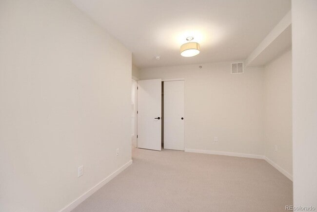 Building Photo - You’ll fall in LOVE with the VIEW! Convenient Location!