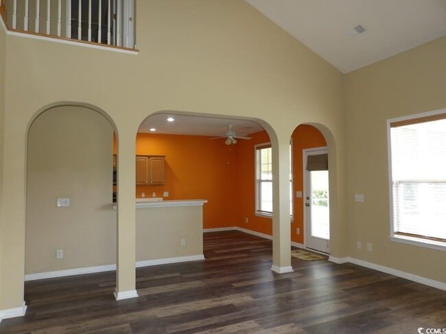 Building Photo - 185 Fulbourn Pl