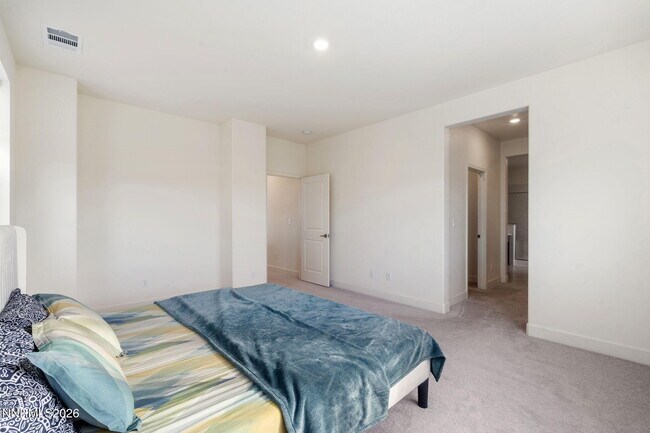 Building Photo - 6747 Ronaldinho Dr