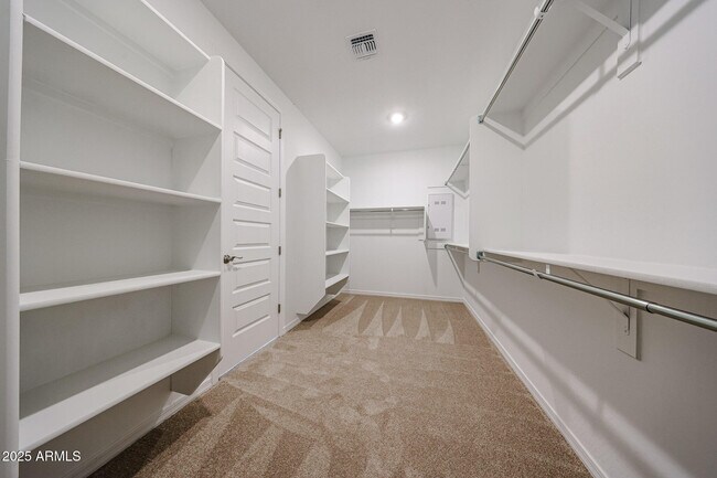 Building Photo - 7679 Nosean Rd