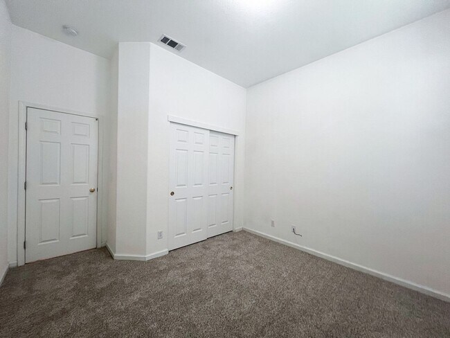 Building Photo - Spacious Single Story 3 Bed, 2 Bath Home in Sheldon Passage