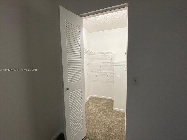 Building Photo - 13000 SW 15th Ct