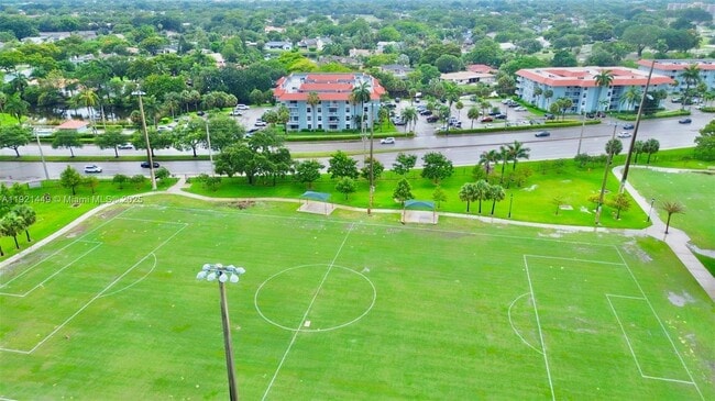 Building Photo - 505 S Pine Island Rd