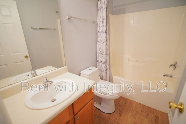 Building Photo - 2740 W Tharpe St