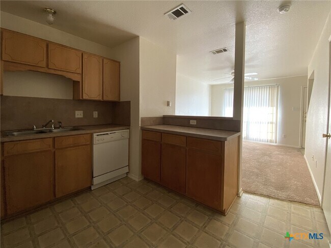 Building Photo - 4603 Hudson Dr