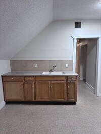 Building Photo - 191 Walnut St