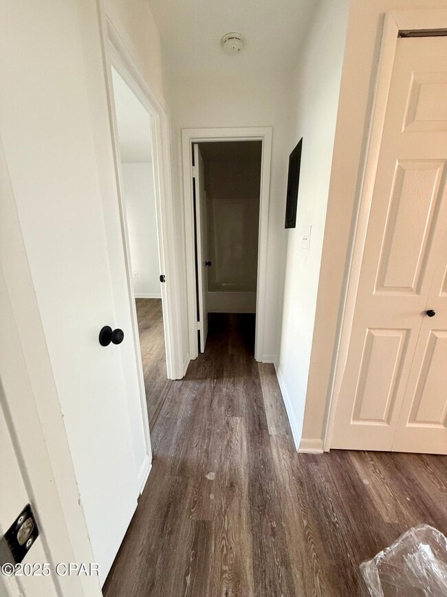 Building Photo - 506 N 11th St