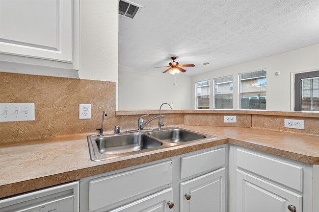 Building Photo - 25222 Boulder Bend Ln