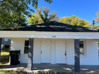Building Photo - 1106 Parker St
