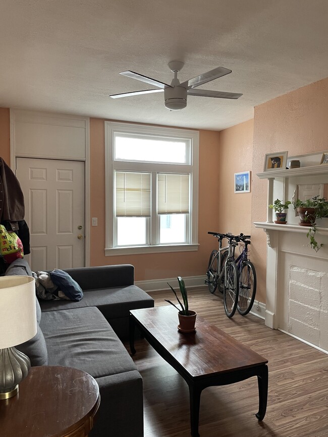 Building Photo - 23 Hays St