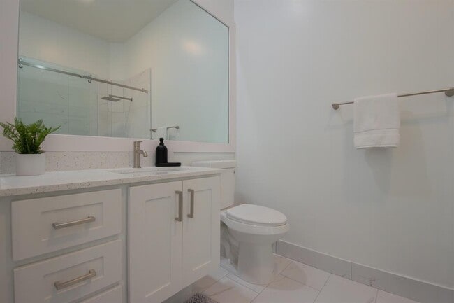 Building Photo - 7046 Fish Creek Ln