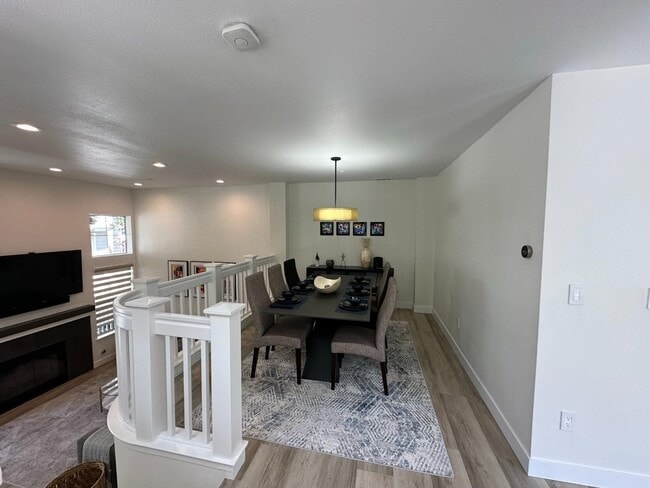 Building Photo - 1 Passage Ln