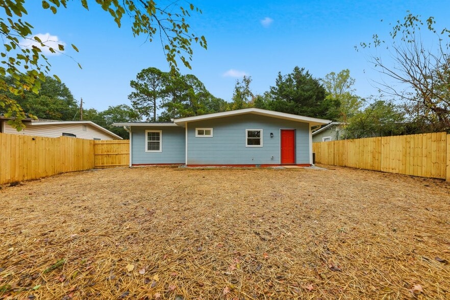 Building Photo - 375 Lincoln St SW