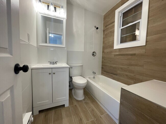 Unit 3 - 150 Cator Ave