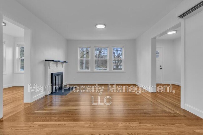 Building Photo - 116-118 White Street - 118