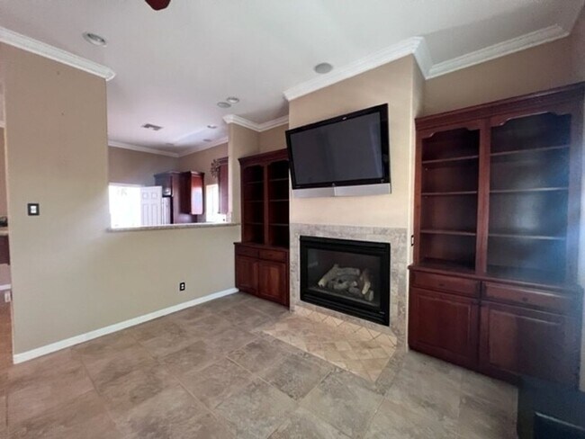 Building Photo - 3BR 2Ba Boat Deep Hightop Garage & Colorado River Views