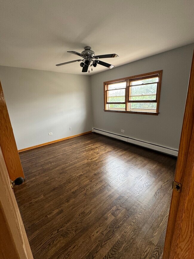 3rd bedroom - 2714 N Mason Ave