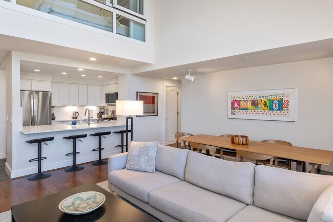 Building Photo - 113 Lost Creek Ln