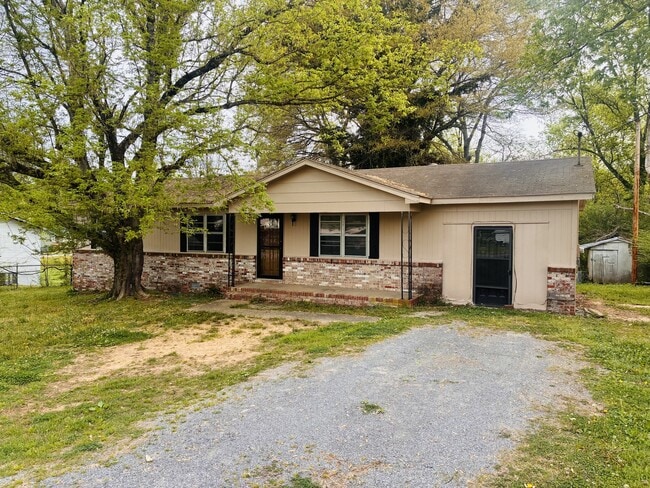 Building Photo - 168 Drum Cir