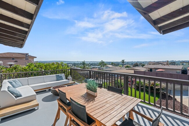 Building Photo - 3640 Princeton Ave