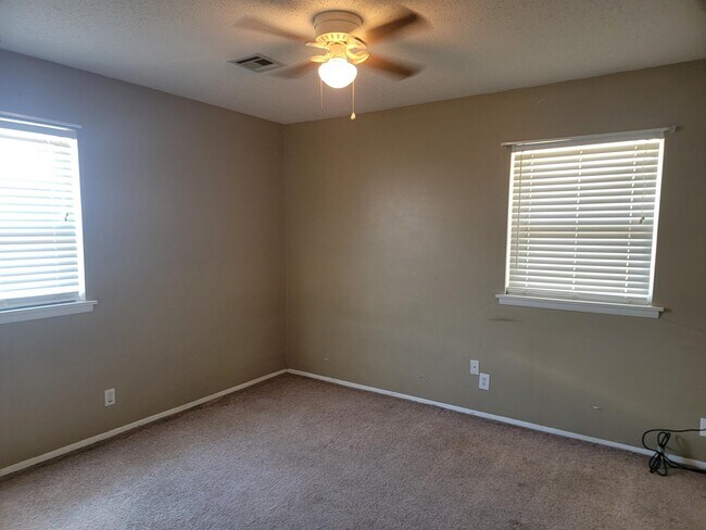 Building Photo - 2307 Quannah Dr