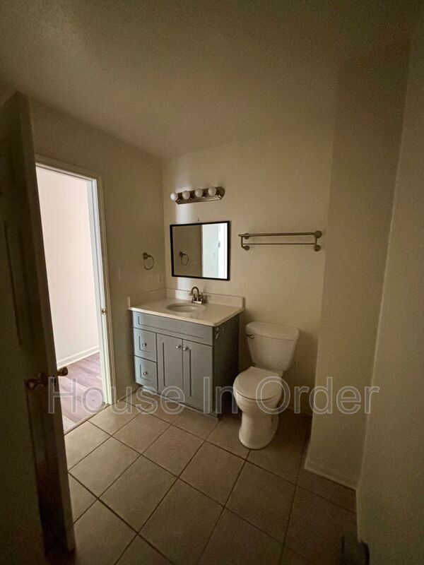 Building Photo - 5 Rathfarnham Rd