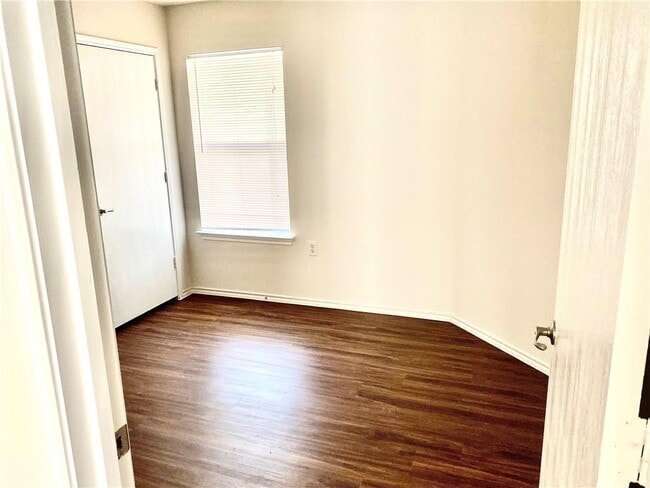 Building Photo - 1533 Coriander Dr
