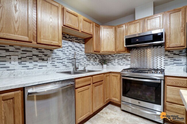 Building Photo - 8403 Duben Ave