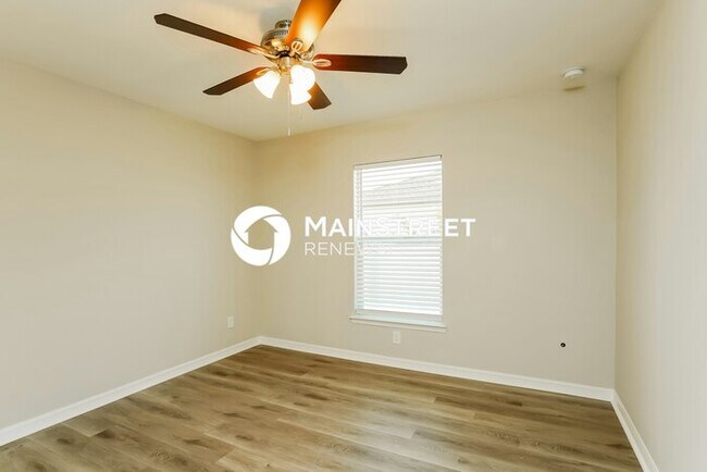 Building Photo - 4 Bedroom Pet-Friendly Home in Cape Coral, FL with Main Street Renewal