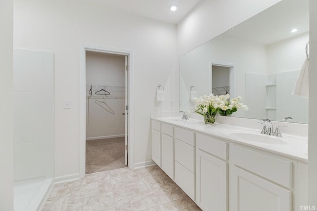 Building Photo - 95 Suhani Ln