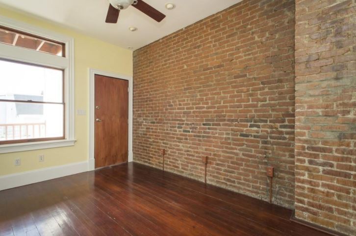 Building Photo - 116 Perkins St