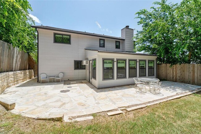 Building Photo - 7602 Banpass Ln
