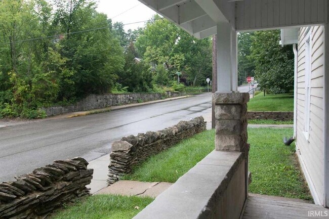 Building Photo - Charming 3BR House in Bloomington