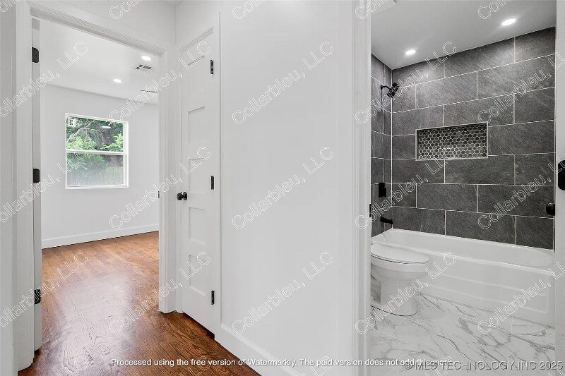 Building Photo - 1804 N Louisville Ave