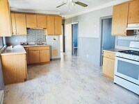 Building Photo - 193-195 Mt Hope St