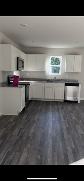 Building Photo - 134 Dogwood Ln
