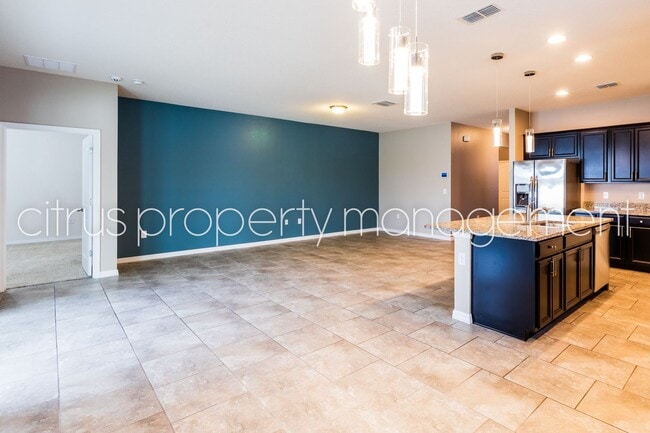 Building Photo - 4/2 Home in Kissimmee