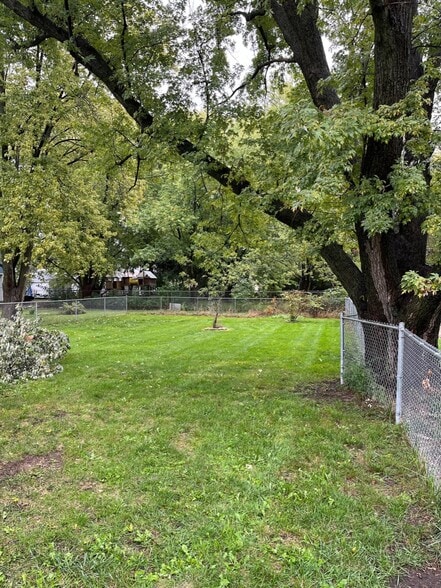 Building Photo - 5315 Garden Plain Ave